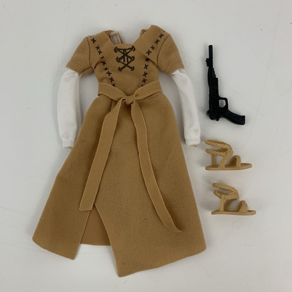 Princess Leia Doll Dress Shoes Gun Forces Of Destiny Ewok Village Star Wars